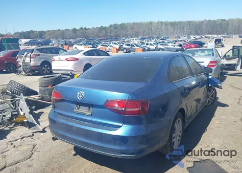 2018 Volkswagen Jetta 1.4T S z USA, uszkodzony, nr VIN 3VW2B7AJ8JM211042